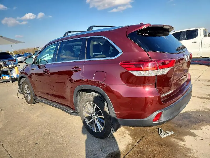 2018 TOYOTA HIGHLANDER SE  