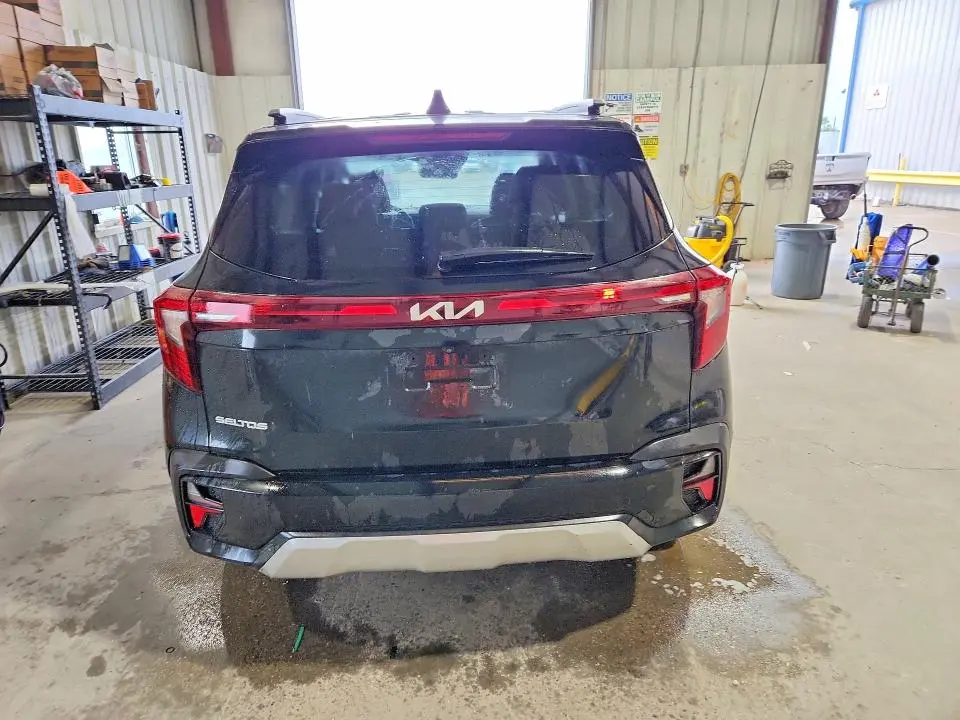 2024 KIA SELTOS EX  
