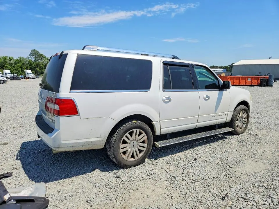 2011 LINCOLN NAVIGATOR L  