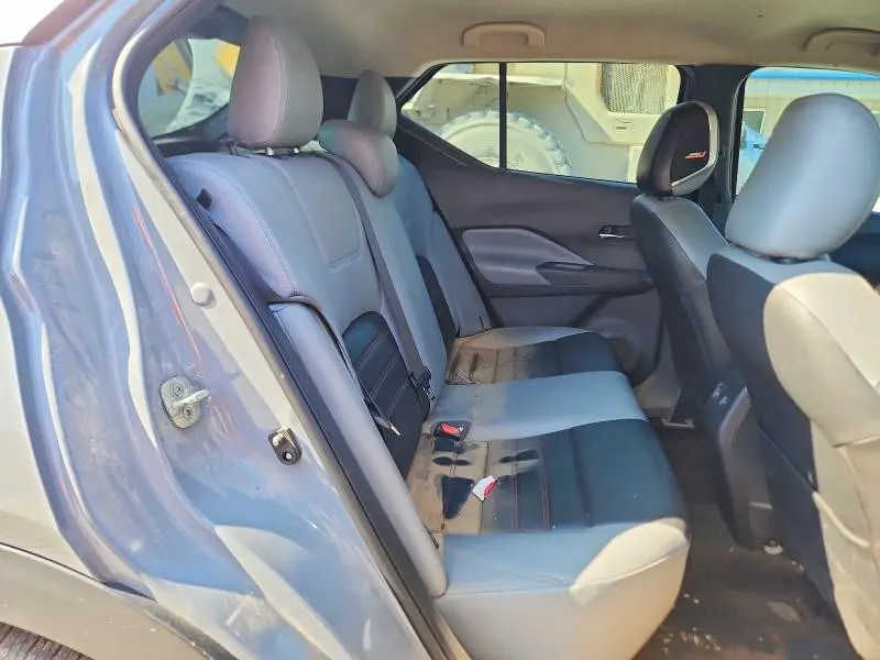 2021 NISSAN KICKS SR  