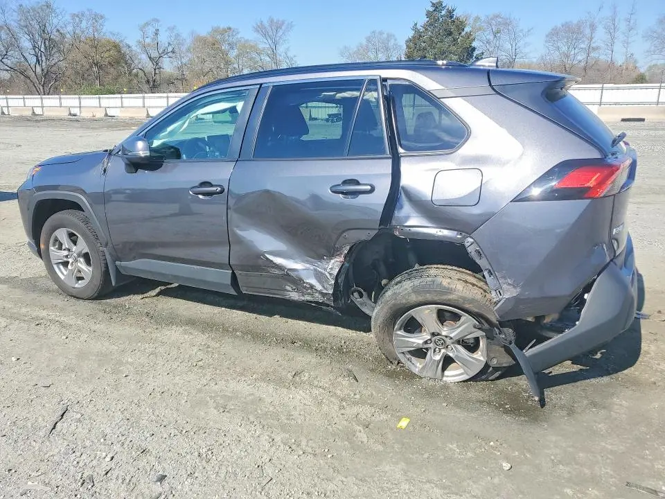 2024 TOYOTA RAV4 XLE  