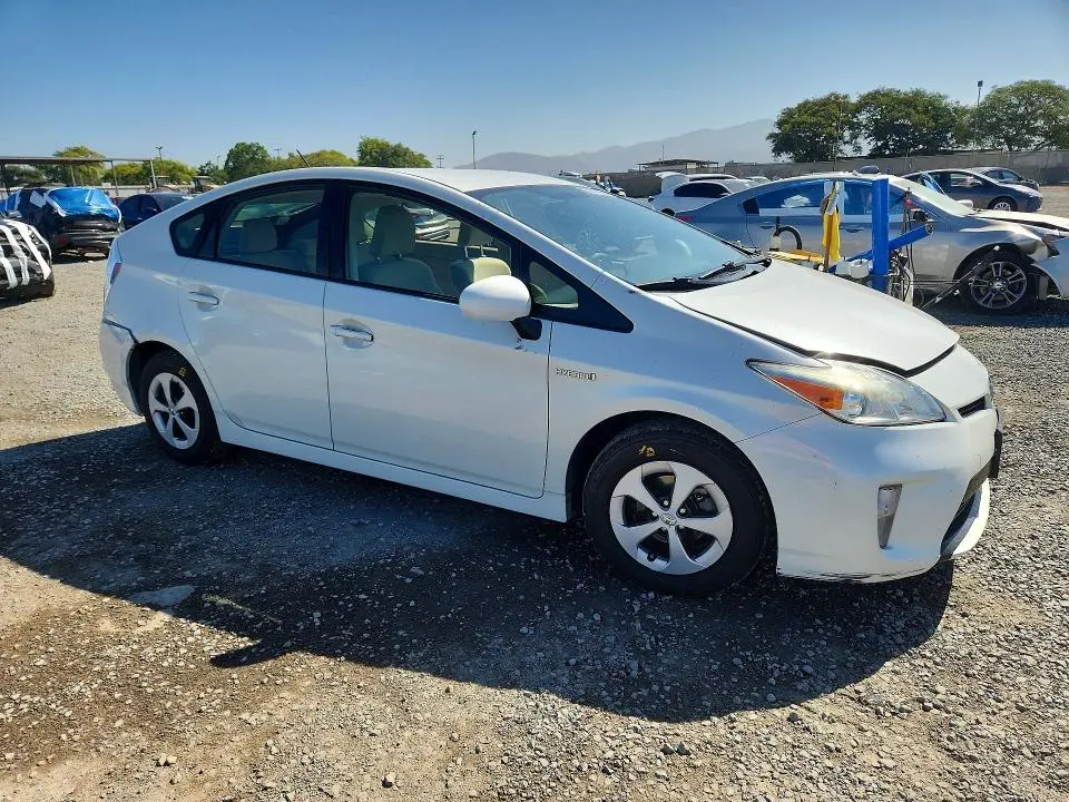 2014 TOYOTA PRIUS TWO  