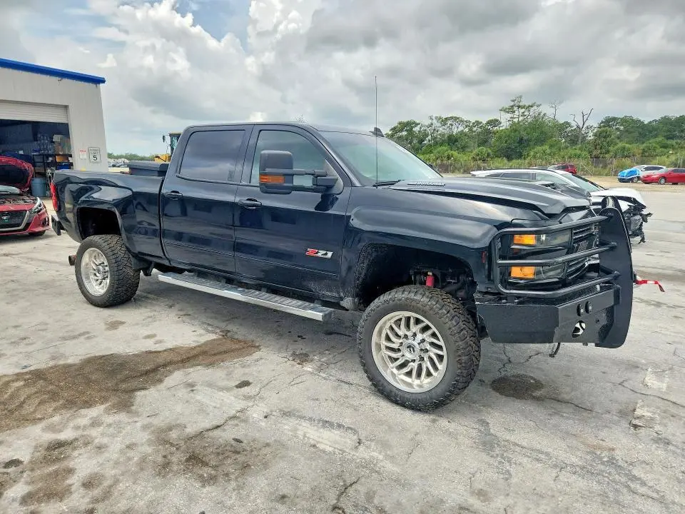 2017 CHEVROLET SILVERADO K2500 HEAVY DUTY LTZ  