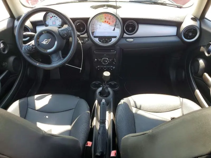2011 MINI COOPER BASE  