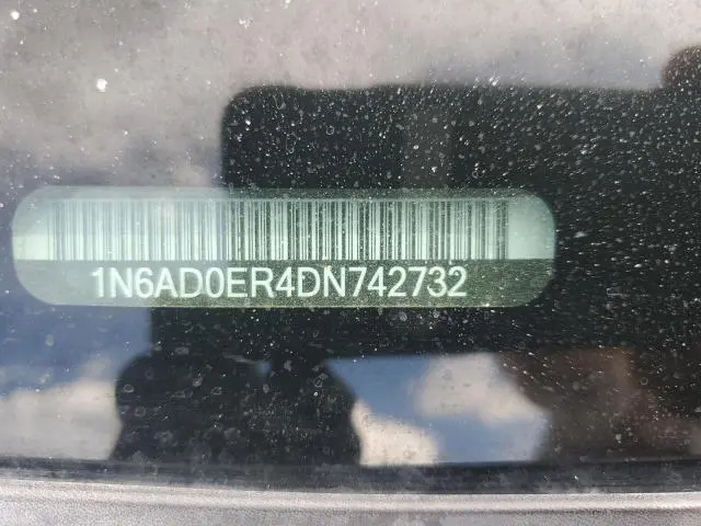2013 NISSAN FRONTIER S  