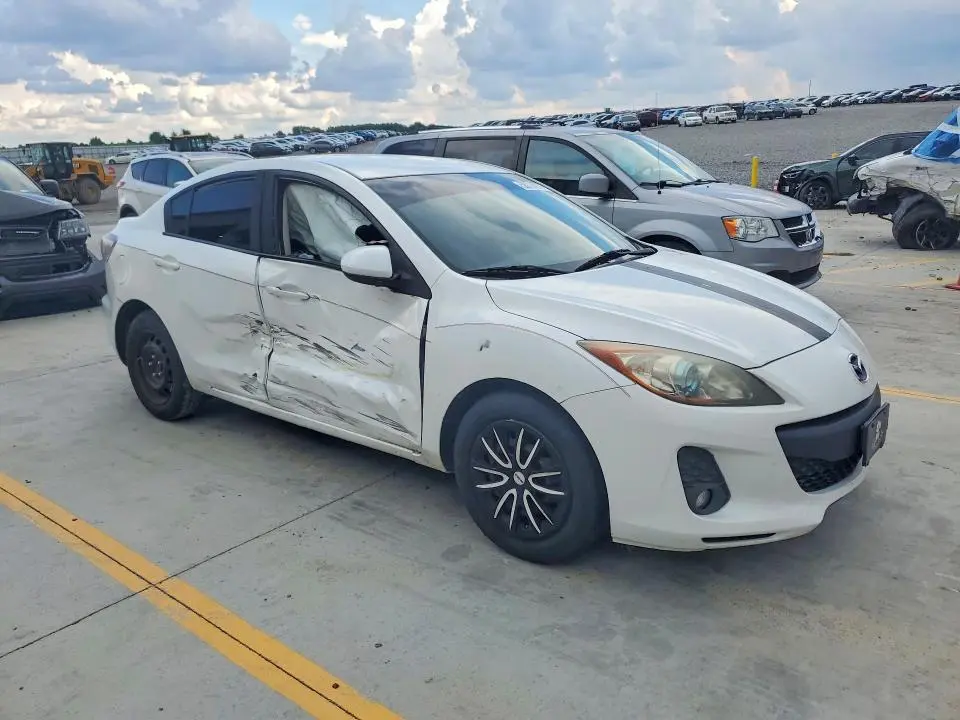 2013 MAZDA MAZDA 3   