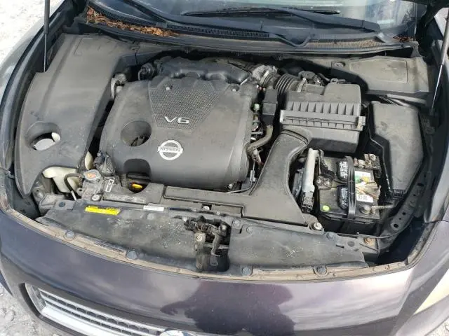2010 NISSAN MAXIMA S  