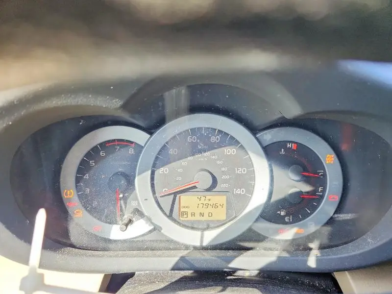 2011 TOYOTA RAV4 BASE  