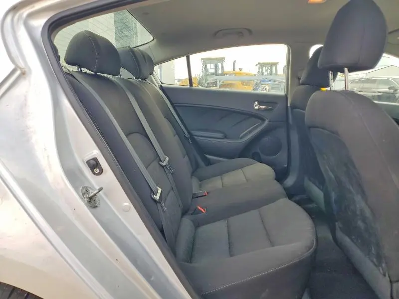 2016 KIA FORTE LX  