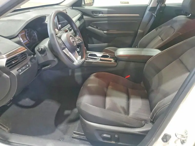 2023 NISSAN ALTIMA SV  