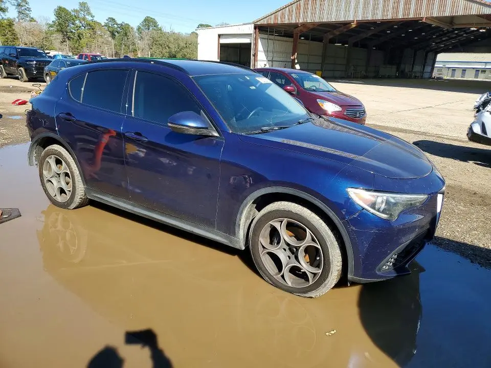 2018 ALFA ROMEO STELVIO SPORT  