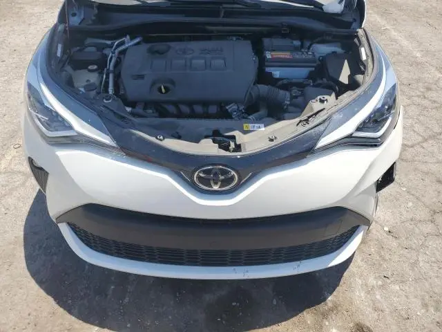 2020 TOYOTA C-HR XLE  