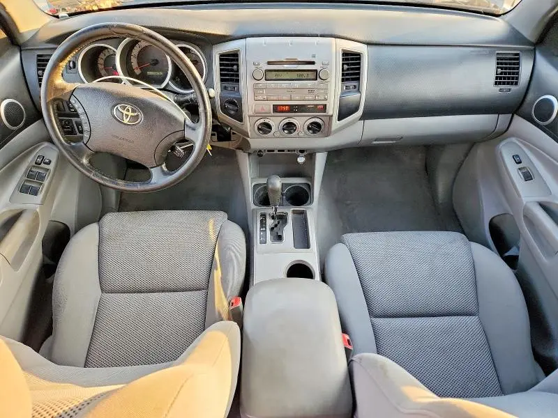 2011 TOYOTA TACOMA V6  