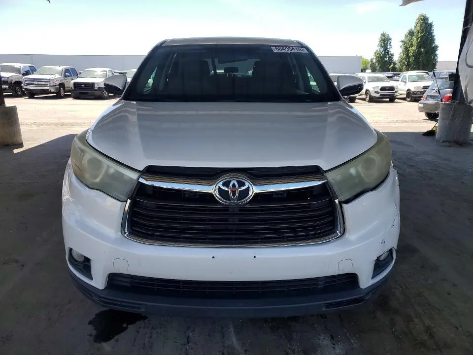2015 TOYOTA HIGHLANDER LE PLUS  