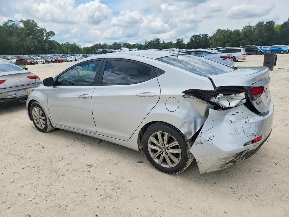 2015 HYUNDAI ELANTRA SE  