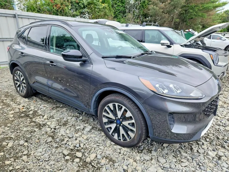2020 FORD ESCAPE SE SPORT  
