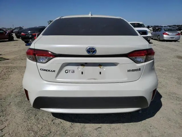 2021 TOYOTA COROLLA LE  