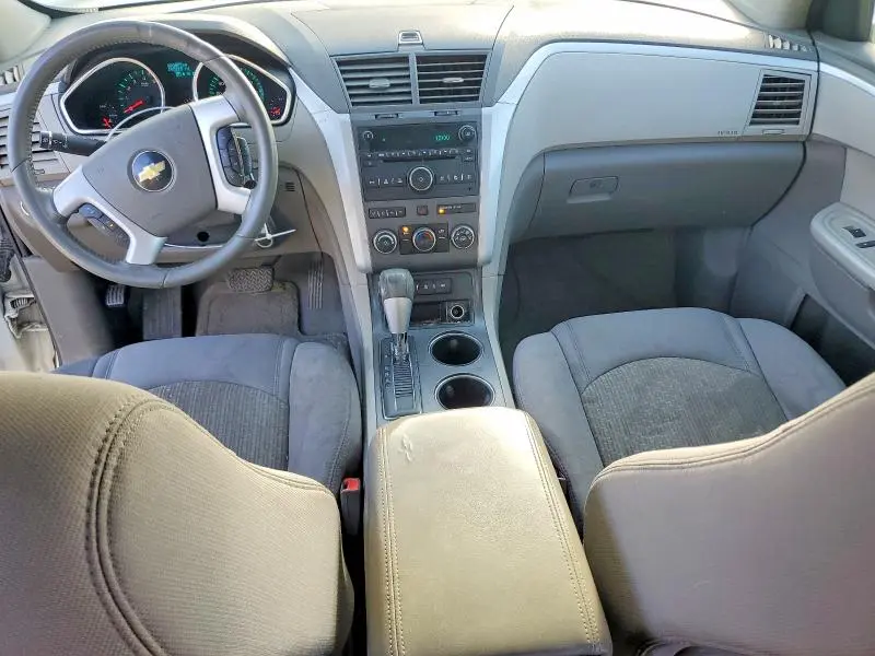 2010 CHEVROLET TRAVERSE LT  