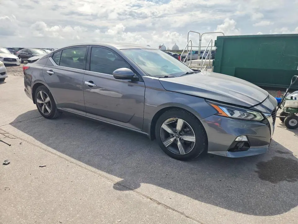 2019 NISSAN ALTIMA SL  