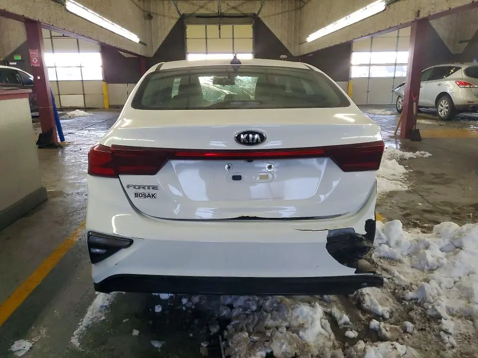 2021 KIA FORTE FE  