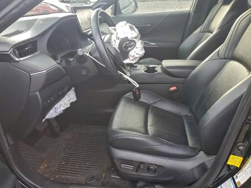 2021 TOYOTA VENZA LE  