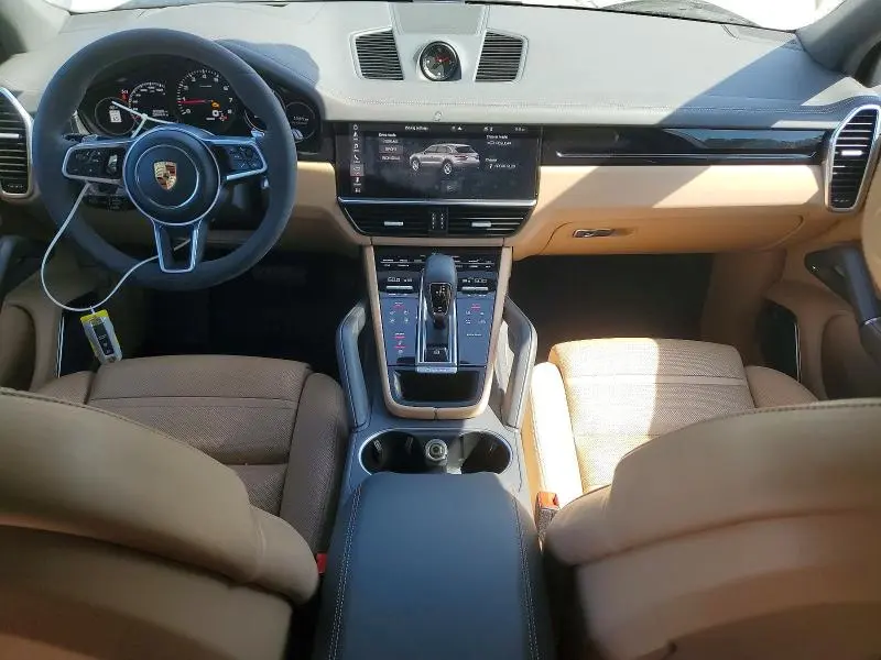2021 PORSCHE CAYENNE   
