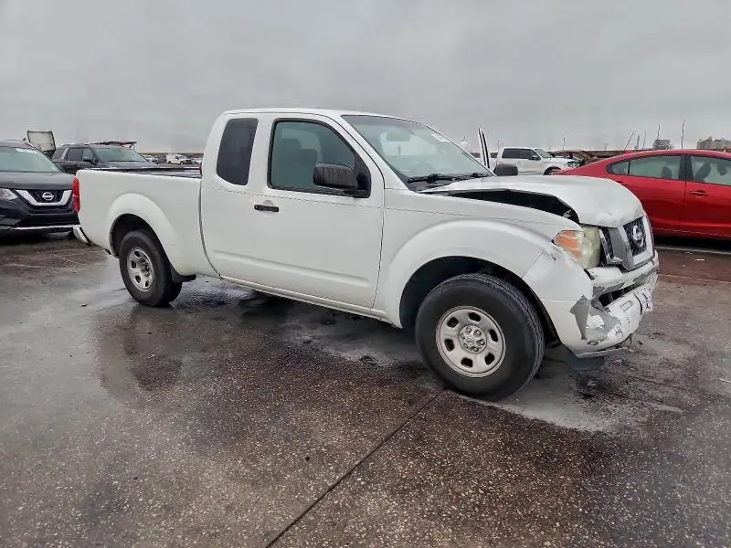 2016 NISSAN FRONTIER S  