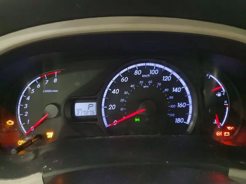 2012 TOYOTA SIENNA LE  