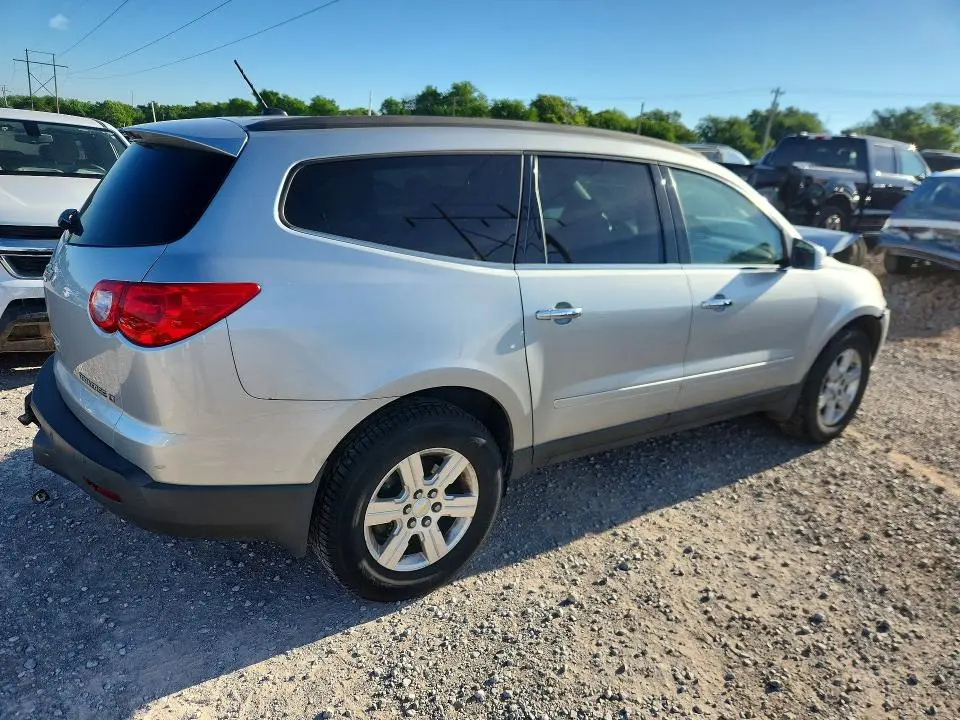 2012 CHEVROLET TRAVERSE LT  