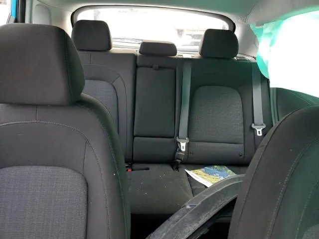 2022 HYUNDAI KONA SE  