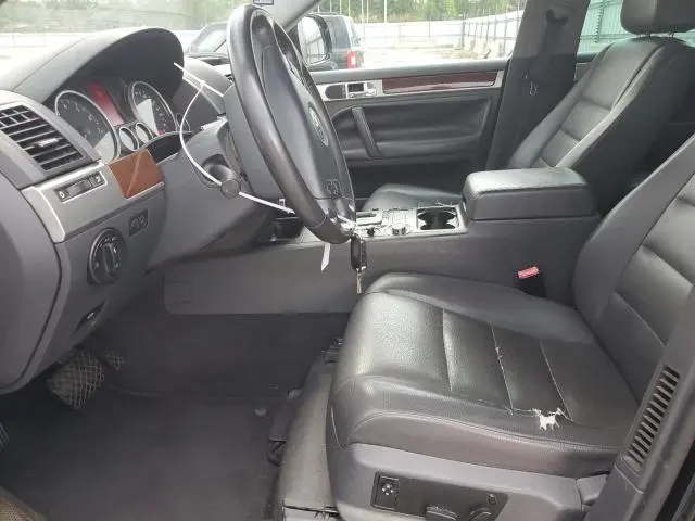 2010 VOLKSWAGEN TOUAREG V6  