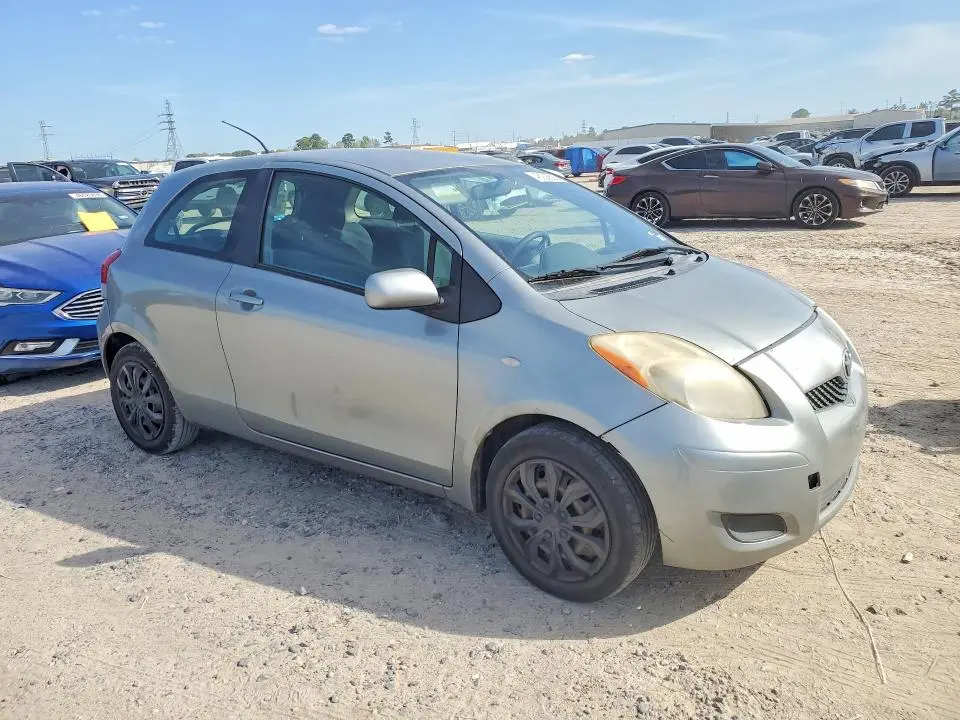 2010 TOYOTA YARIS BASE  
