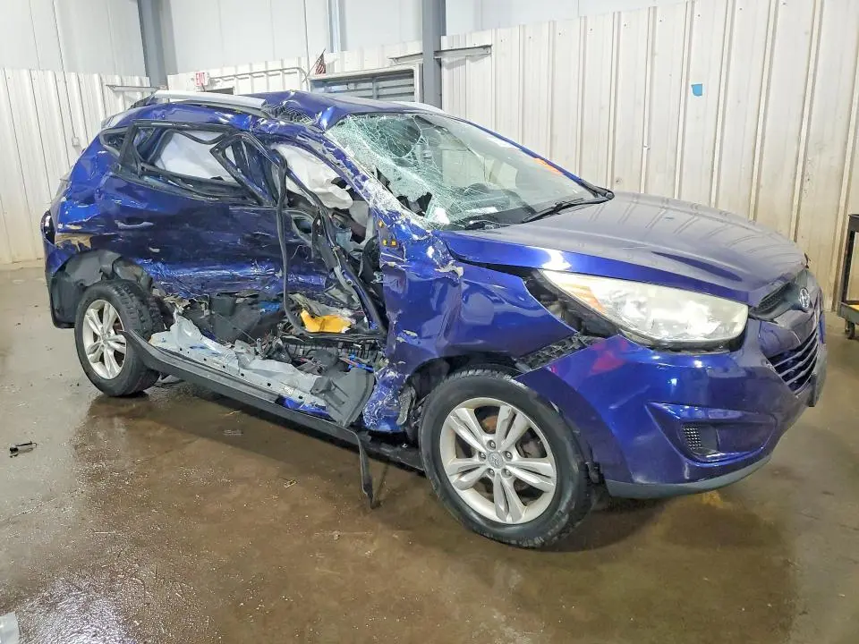 2011 HYUNDAI TUCSON GLS  