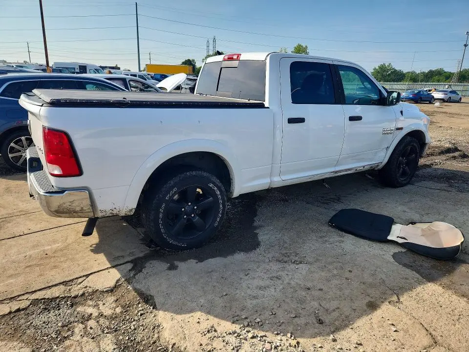 2015 RAM 1500 SLT  