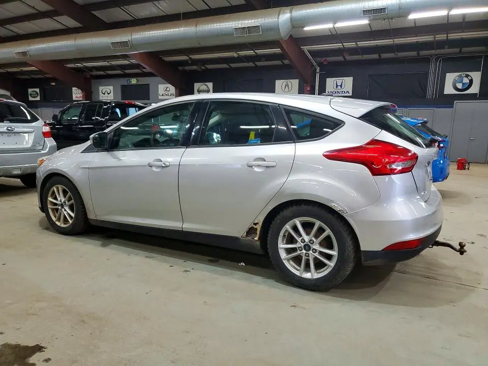 2015 FORD FOCUS SE  