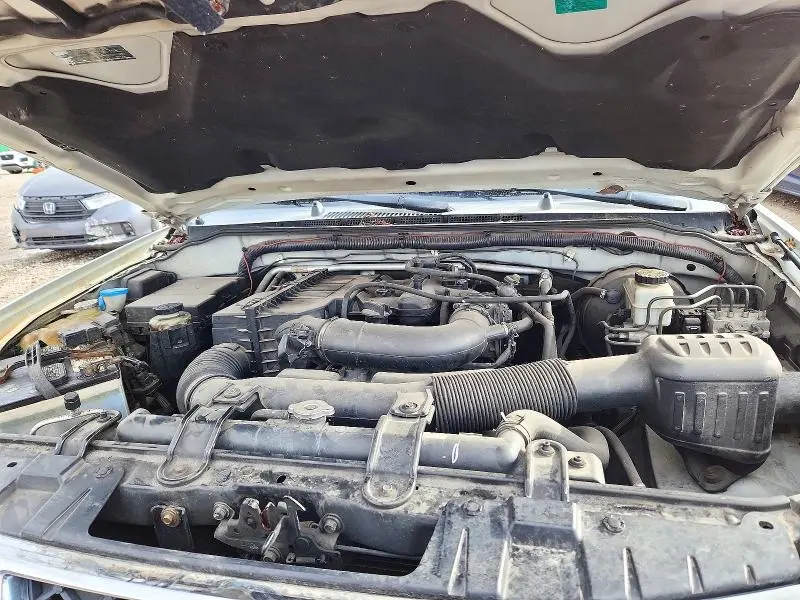 2013 NISSAN FRONTIER S  