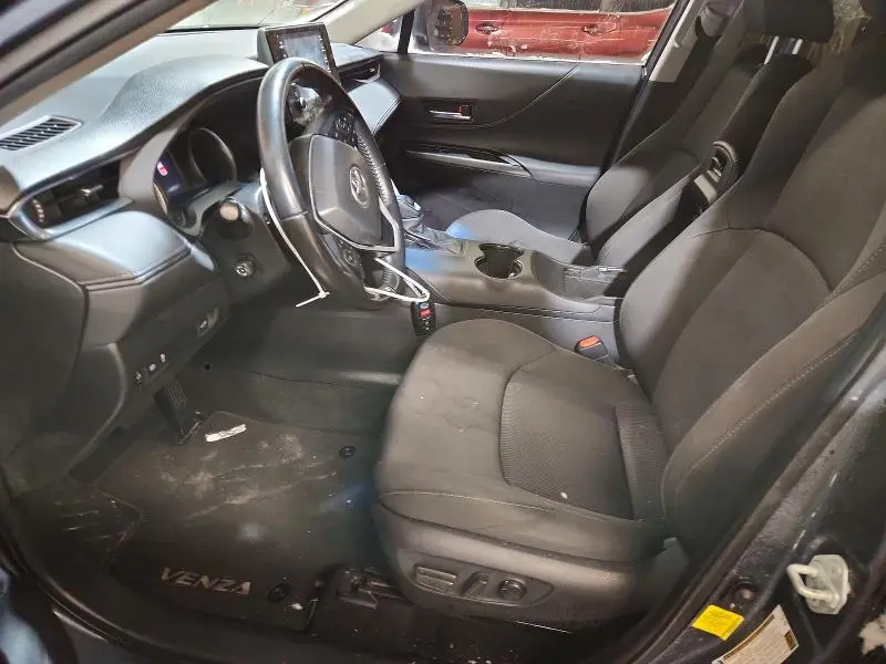 2021 TOYOTA VENZA LE  