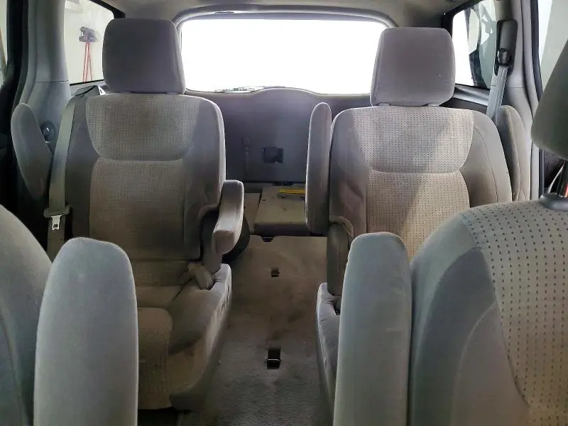 2010 TOYOTA SIENNA LE 7-PASSENGER  