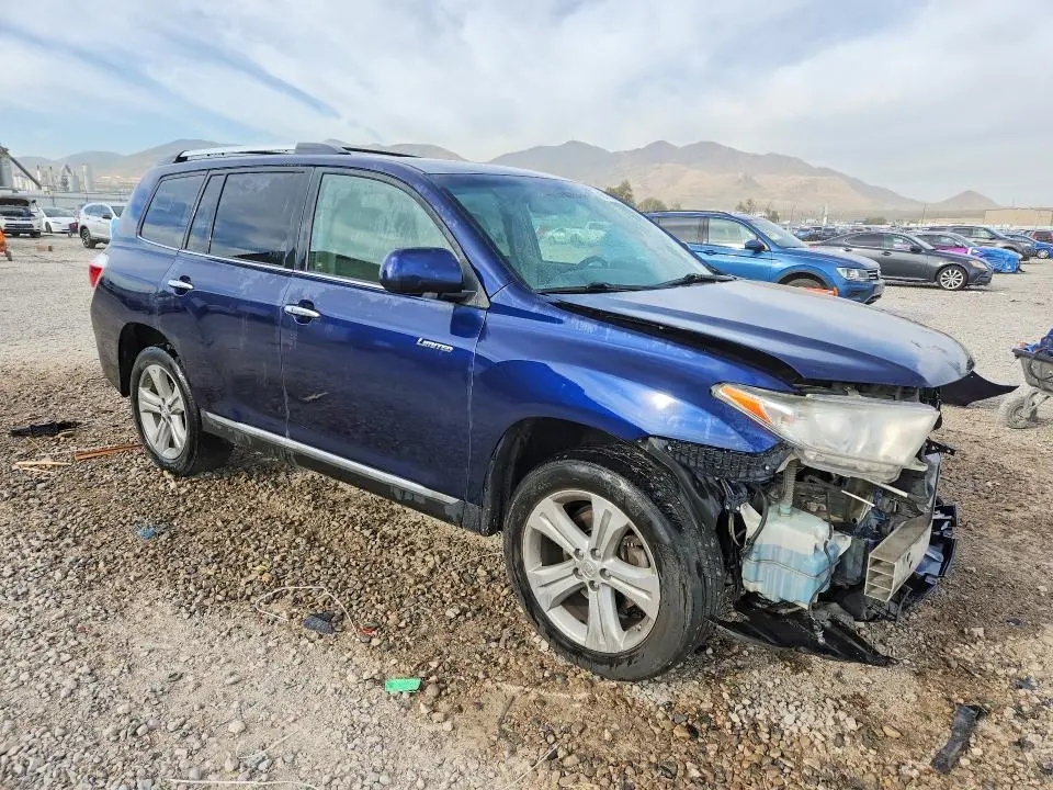 2013 TOYOTA HIGHLANDER LIMITED  