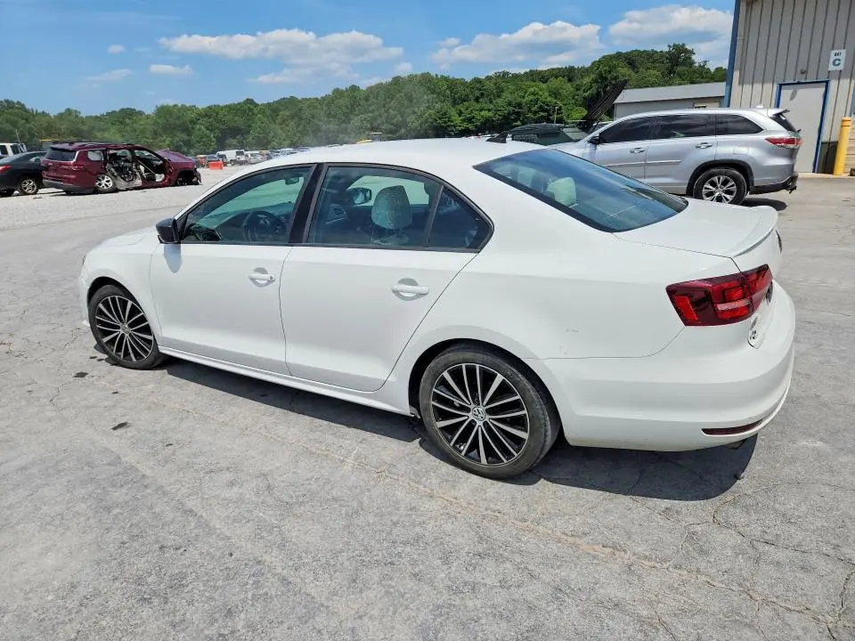2016 VOLKSWAGEN JETTA SPORT  