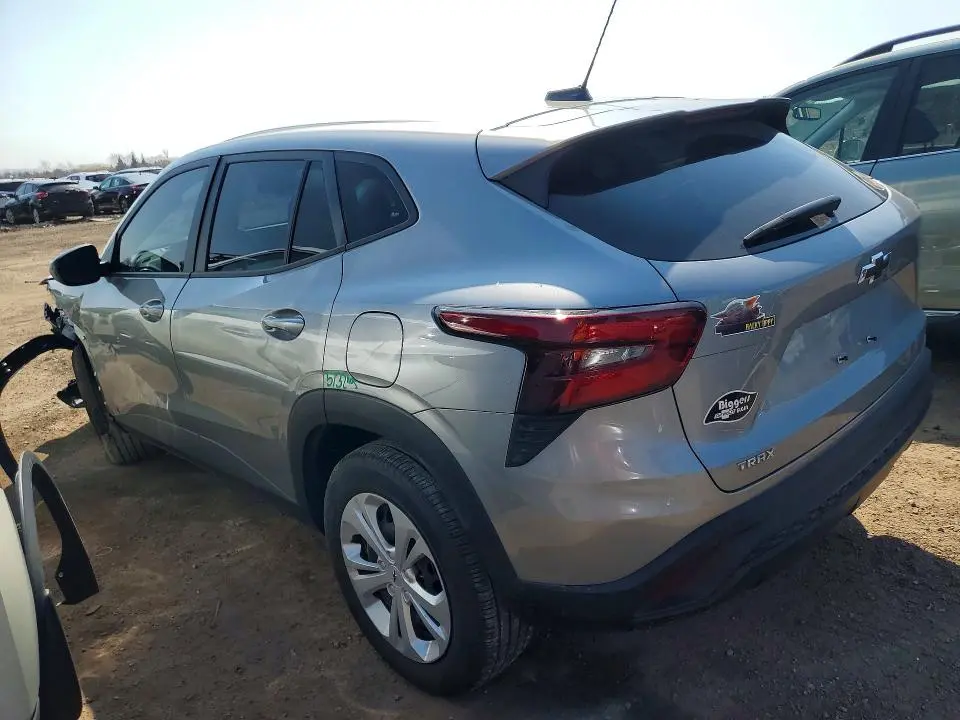 2025 CHEVROLET TRAX LS  