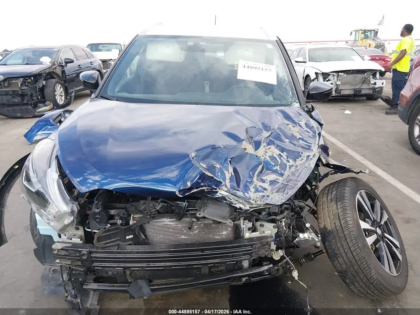 2018 NISSAN KICKS SR