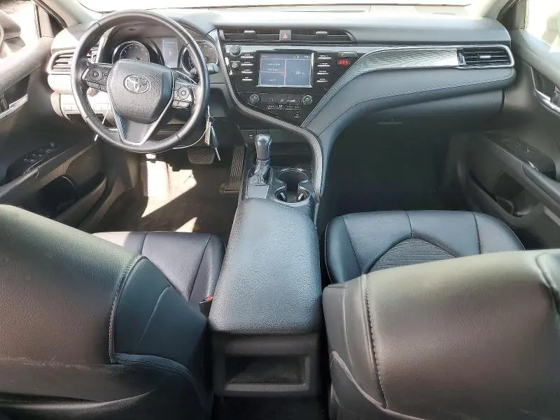 2019 TOYOTA CAMRY SE  