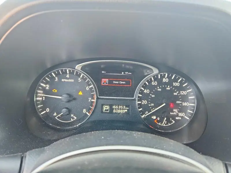 2015 NISSAN PATHFINDER SV  