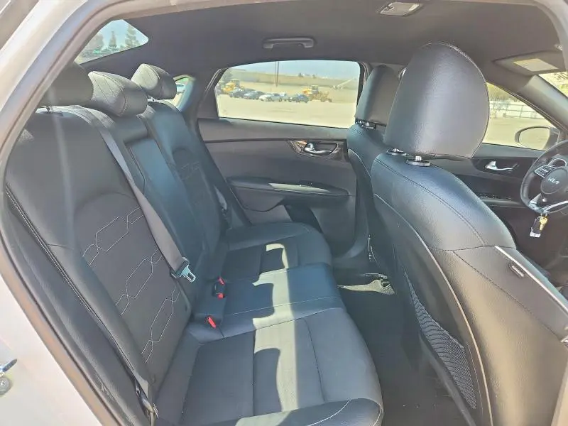 2023 KIA FORTE GT LINE  