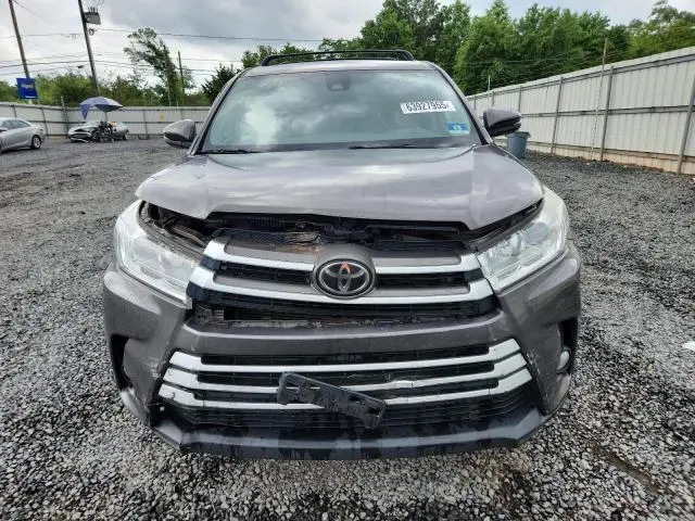 2018 TOYOTA HIGHLANDER LE  