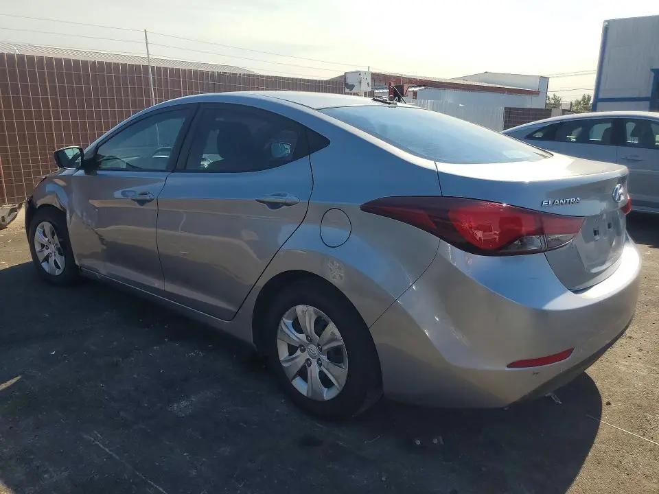 2016 HYUNDAI ELANTRA SE  