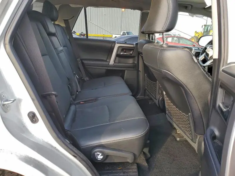 2018 TOYOTA 4RUNNER SR5/SR5 PREMIUM  