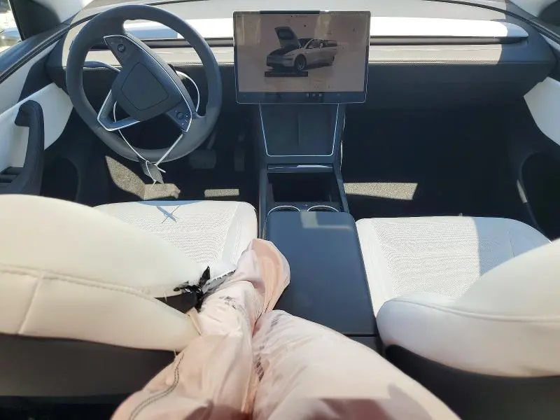 2026 TESLA MODEL Y   
