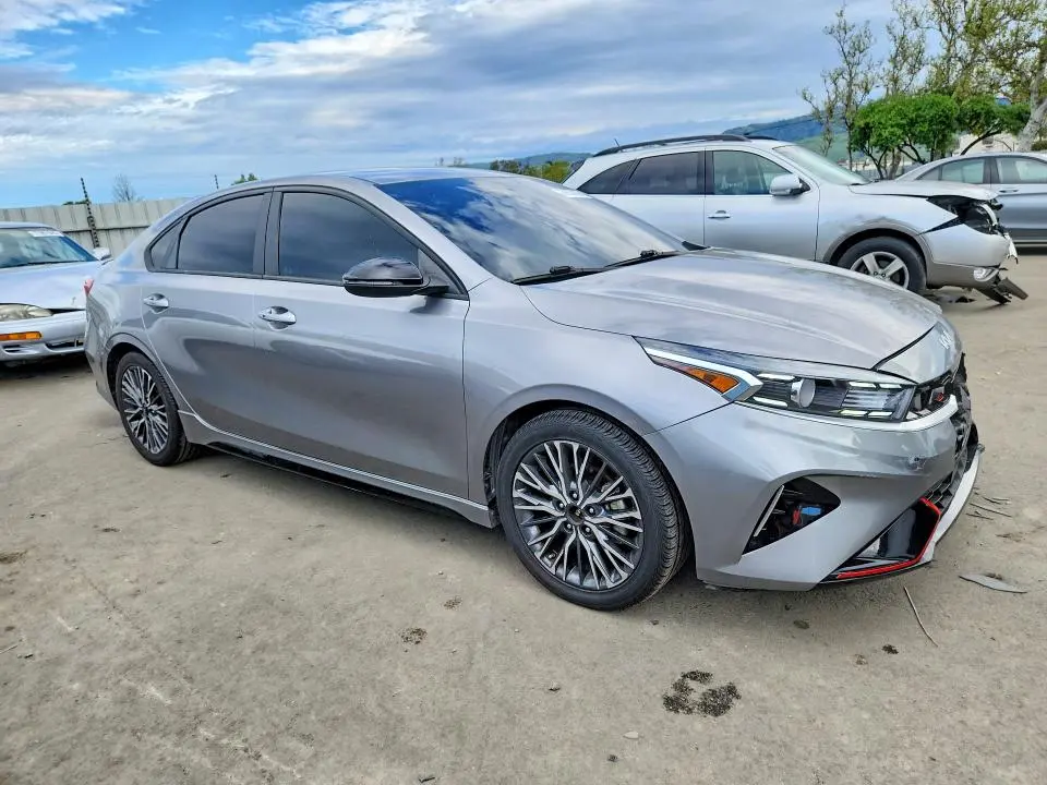 2023 KIA FORTE GT LINE  
